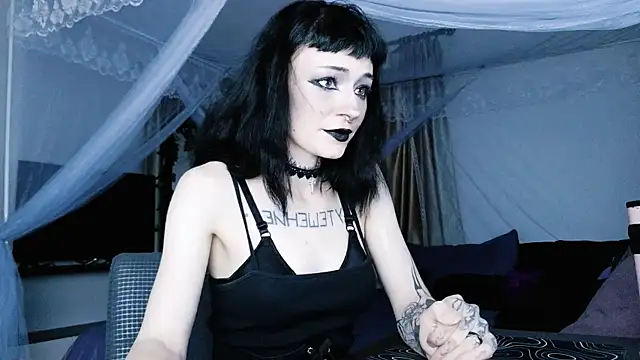 H3xD0ll online show from April 26, 2026, 1:20 pm