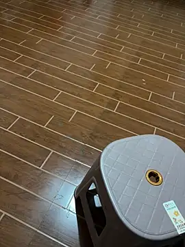 yingzi003 online show from April 1, 2026, 3:42 pm