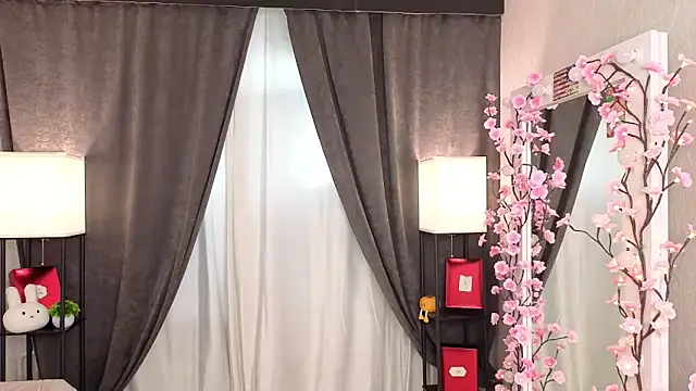 Snapshot of SugarNyaa chatting on May 7, 2026, 4:40 am SugarNyaa online show from May 7, 2026, 4:40 am