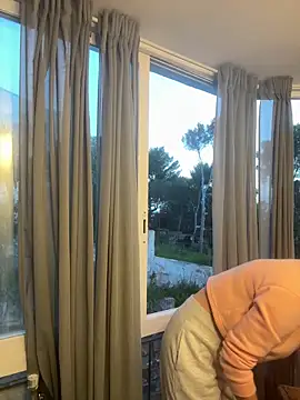 xLunaBliss online show from April 9, 2026, 6:24 pm