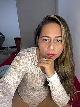 Snapshot of _violeta_99 chatting on April 14, 2026, 6:36 pm violeta 99 online show from April 14, 2026, 6:36 pm