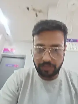 herochoclateboy online show from May 30, 2026, 4:53 am