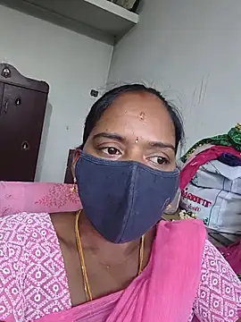 Snapshot of Tamil_Sangeetha chatting on June 17, 2026, 12:18 pm Tamil Sangeetha online show from June 17, 2026, 12:18 pm