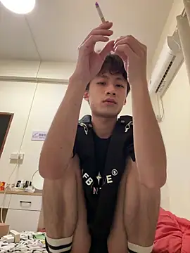 sexyboy-3525 online show from May 11, 2026, 3:40 pm