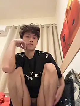 sexyboy-3525 online show from May 16, 2026, 12:59 pm