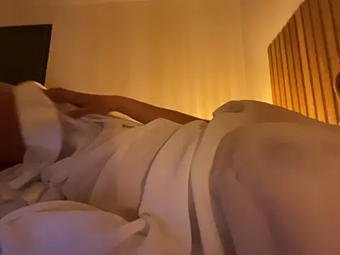 Victoria-timide online show from April 15, 2026, 7:58 pm