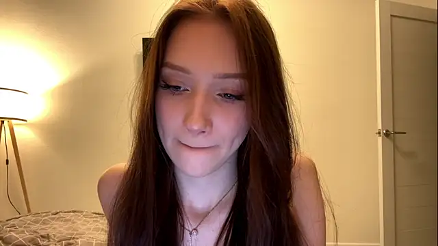 Snapshot of MiaNewstrom chatting on March 31, 2026, 8:42 pm MiaNewstrom online show from March 31, 2026, 8:42 pm