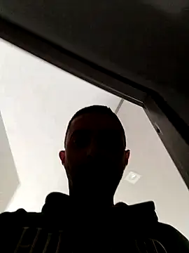 zzrkx online show from March 31, 2026, 8:37 am