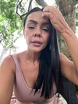 SofiParma online show from April 17, 2026, 7:39 pm