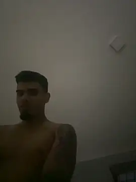 Snapshot of Josehjr chatting on April 1, 2026, 6:47 am Josehjr online show from April 1, 2026, 6:47 am