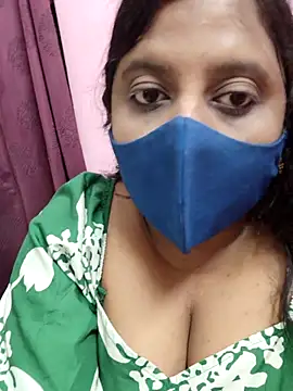 Snapshot of Tami-sonia chatting on March 31, 2026, 7:47 pm Tami-sonia online show from March 31, 2026, 7:47 pm