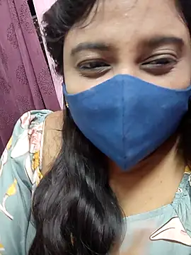 Snapshot of Tami-sonia chatting on April 2, 2026, 7:22 pm Tami-sonia online show from April 2, 2026, 7:22 pm