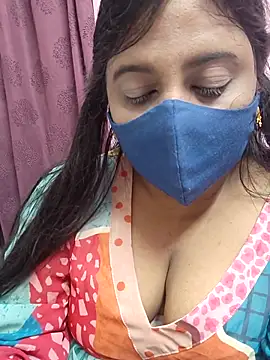 Snapshot of Tami-sonia chatting on April 8, 2026, 1:44 pm Tami-sonia online show from April 8, 2026, 1:44 pm