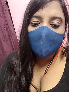 Snapshot of Tami-sonia chatting on April 13, 2026, 3:06 pm Tami-sonia online show from April 13, 2026, 3:06 pm