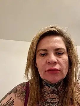 ellarealbrazilian online show from March 31, 2026, 8:31 pm