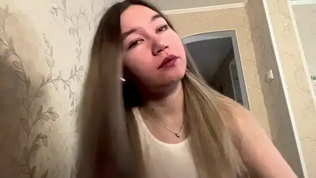 Snapshot of IreneOrbison chatting on March 31, 2026, 1:44 pm IreneOrbison online show from March 31, 2026, 1:44 pm