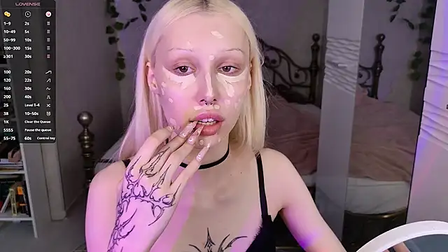 ghost girly online show from June 3, 2026, 6:38 am