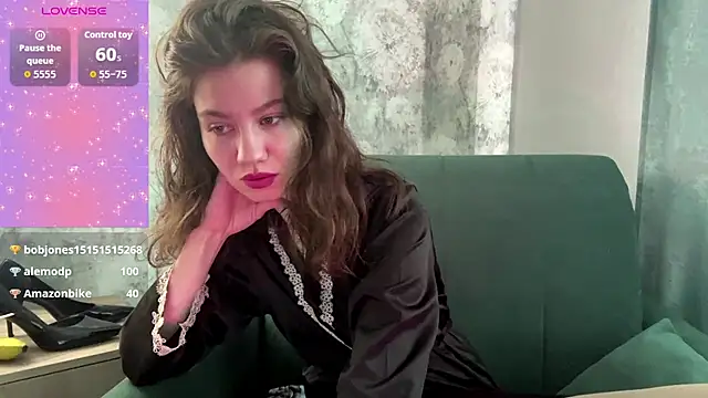 SelenaKiss  online show from April 18, 2026, 3:10 am