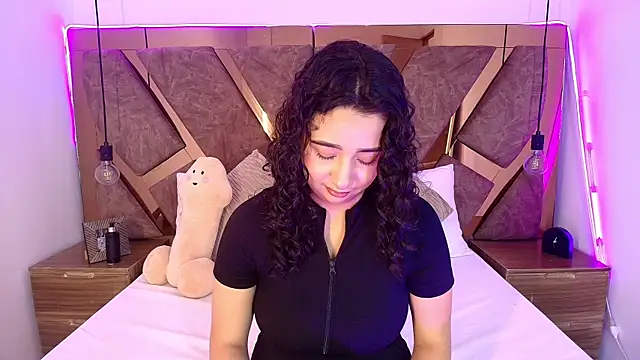 bella swwan  online show from June 21, 2026, 6:32 pm