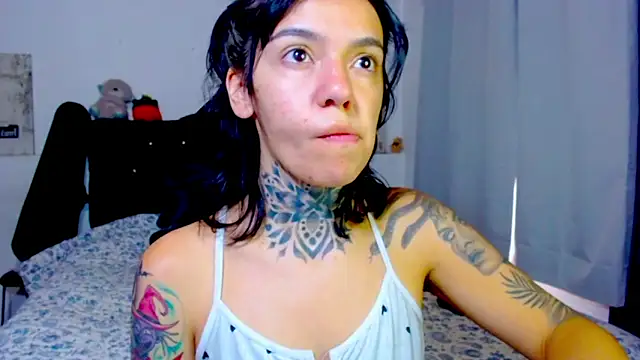 LannieGonzales online show from June 1, 2026, 3:25 pm