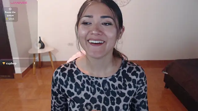 FreyaRouge online show from May 19, 2026, 7:20 pm