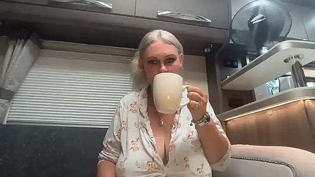 BustySwingingSlut online show from July 7, 2026, 8:40 am