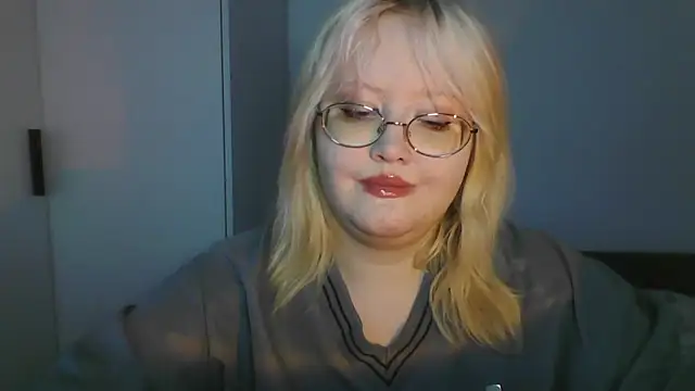 Snapshot of Elayne_Sweet chatting on June 5, 2026, 6:52 am Elayne Sweet online show from June 5, 2026, 6:52 am