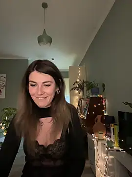 Rita Tease online show from April 7, 2026, 6:08 pm
