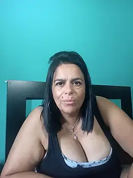 lucianamorocha online show from April 24, 2026, 11:01 am