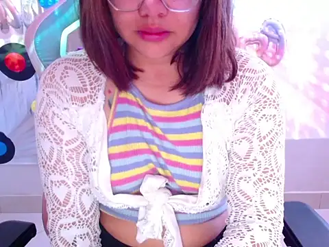 Elfi 333 online show from April 4, 2026, 12:57 pm