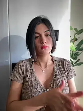 Snapshot of SeleneHale chatting on June 8, 2026, 9:48 pm SeleneHale online show from June 8, 2026, 9:48 pm