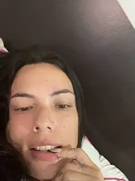 Snapshot of Elisahc420 chatting on April 14, 2026, 8:59 pm Elisahc420 online show from April 14, 2026, 8:59 pm