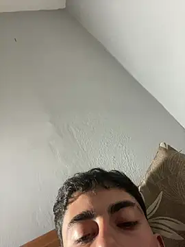 Snapshot of youmeloveyou chatting on April 2, 2026, 8:06 pm youmeloveyou online show from April 2, 2026, 8:06 pm