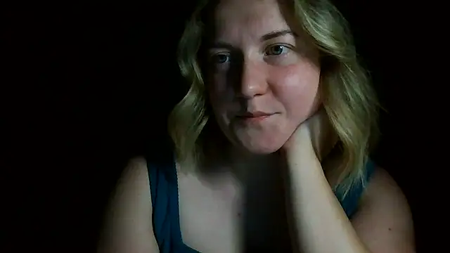 TinaKittyX online show from May 16, 2026, 8:29 pm