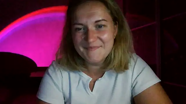 TinaKittyX online show from July 29, 2026, 7:56 pm