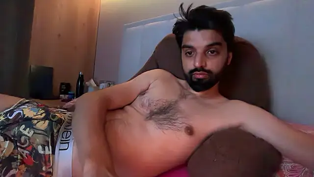 priyxh online show from July 17, 2026, 10:58 pm