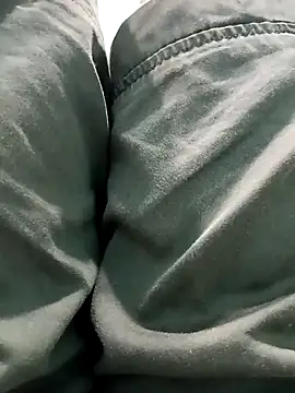 yourdreamman007  online show from April 5, 2026, 5:43 pm