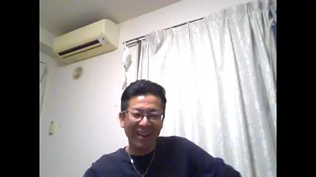 Snapshot of zakochin1106 chatting on May 14, 2026, 1:07 pm zakochin1106 online show from May 14, 2026, 1:07 pm