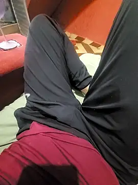 Vanzinho83 online show from April 12, 2026, 2:38 am