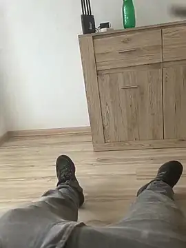 barny995 online show from April 1, 2026, 10:27 am