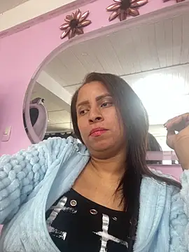 Snapshot of Katiuscavega chatting on May 8, 2026, 3:17 pm Katiuscavega online show from May 8, 2026, 3:17 pm