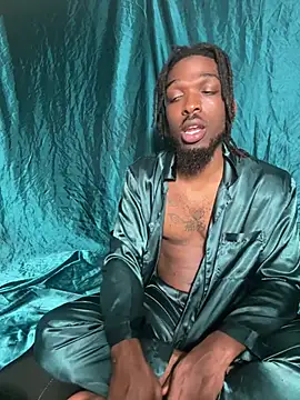 Fijixxxx online show from April 15, 2026, 4:19 am