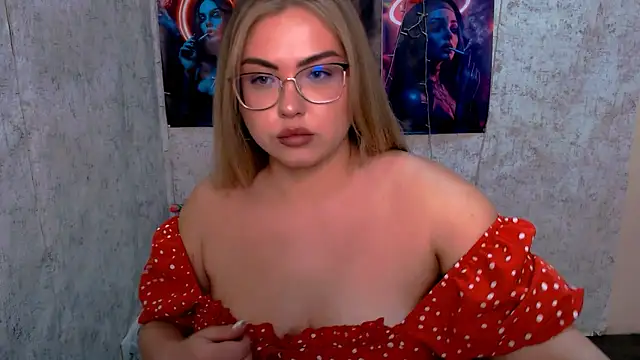Snapshot of AminaSoul_ chatting on April 13, 2026, 6:41 am AminaSoul online show from April 13, 2026, 6:41 am