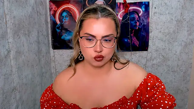 Snapshot of AminaSoul_ chatting on April 17, 2026, 6:49 am AminaSoul online show from April 17, 2026, 6:49 am