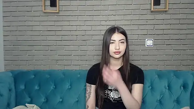 Snapshot of RebeccaMosc chatting on April 6, 2026, 5:08 am RebeccaMosc online show from April 6, 2026, 5:08 am