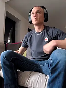 Snapshot of jocass1628 chatting on April 4, 2026, 10:57 am jocass1628 online show from April 4, 2026, 10:57 am