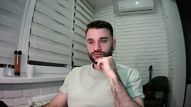 Snapshot of DaddySlava chatting on April 6, 2026, 5:58 pm DaddySlava online show from April 6, 2026, 5:58 pm