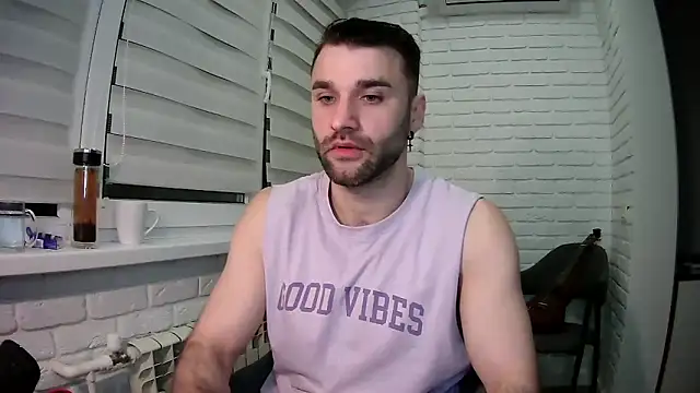 Snapshot of DaddySlava chatting on April 8, 2026, 6:08 pm DaddySlava online show from April 8, 2026, 6:08 pm