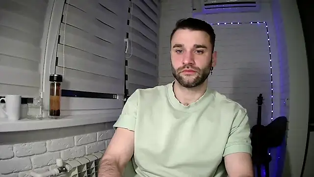Snapshot of DaddySlava chatting on April 10, 2026, 6:23 pm DaddySlava online show from April 10, 2026, 6:23 pm