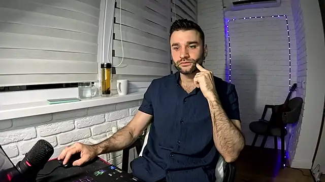 Snapshot of DaddySlava chatting on April 11, 2026, 6:34 pm DaddySlava online show from April 11, 2026, 6:34 pm